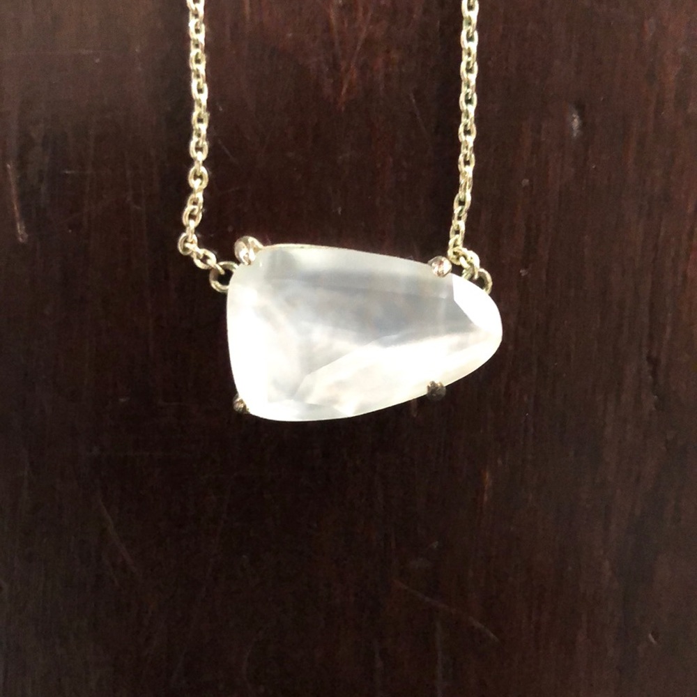 Kendra Scott necklace